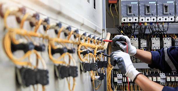 Professional Electrician technician working in Lake Arbor, MD